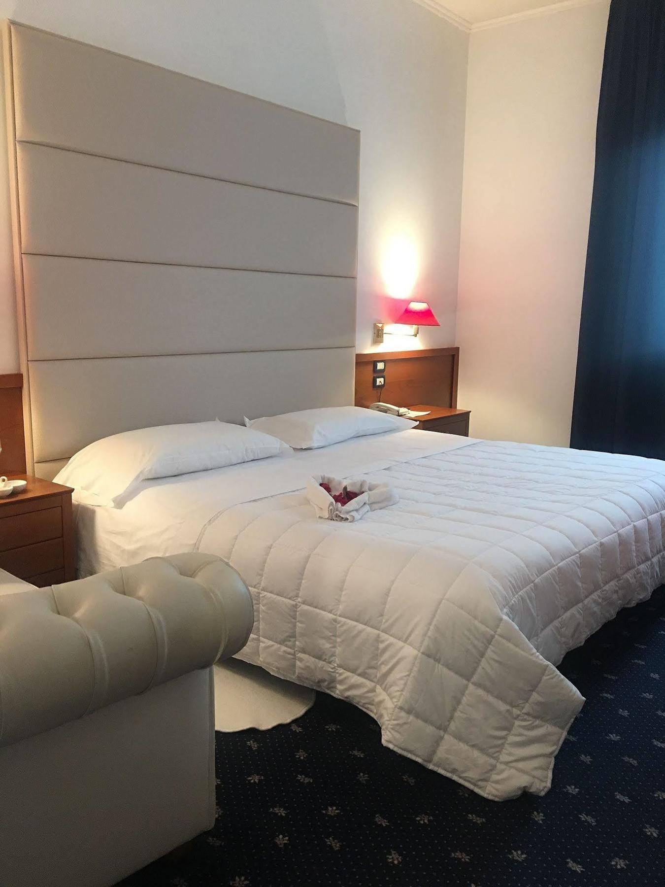 Venice Hotel